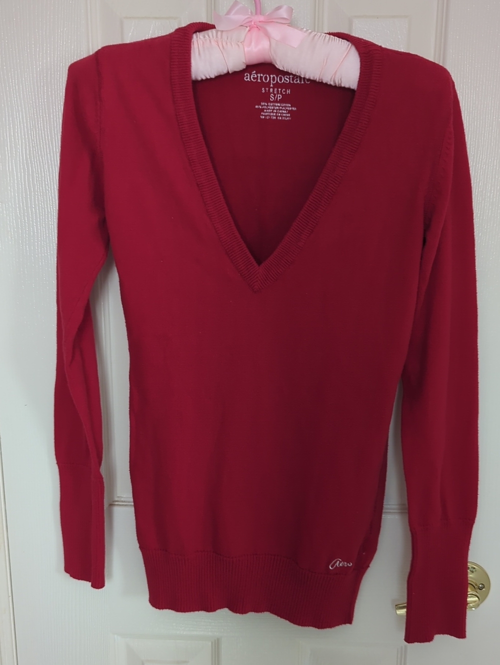 Aeropostale Women's Lightweight Red V-Neck Sweater Small
